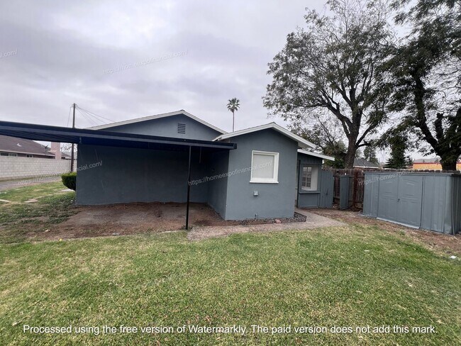 Building Photo - Nice Home For Rent with private yard