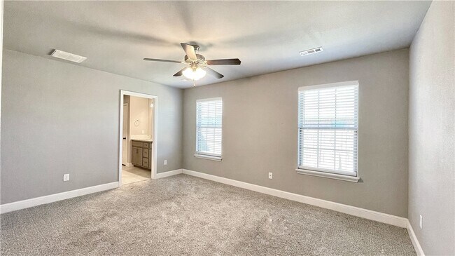 Building Photo - 1702 S K Pl