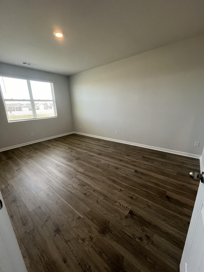 Building Photo - 6127 Japonica Ln