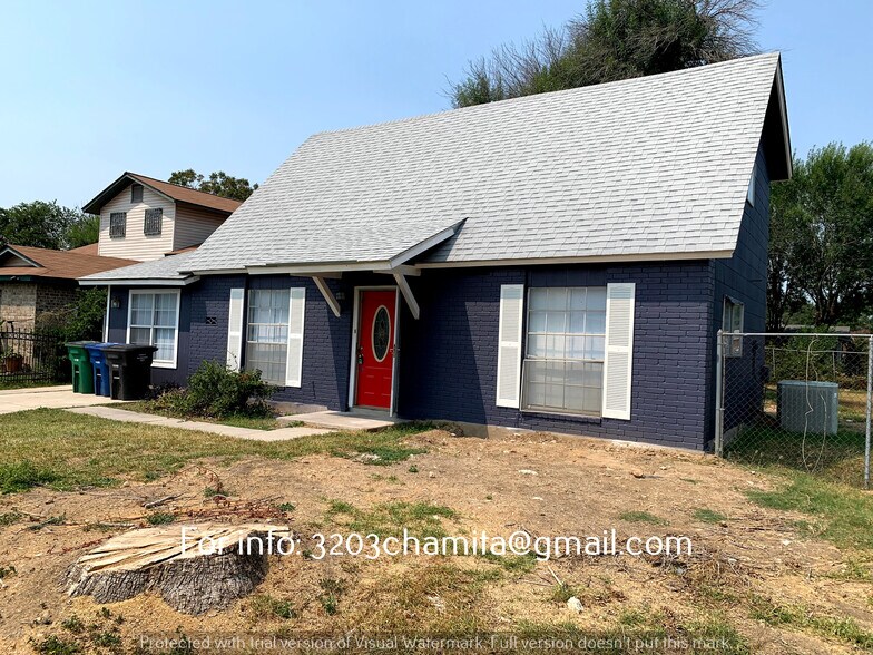 Building Photo - 3203 Chamita St