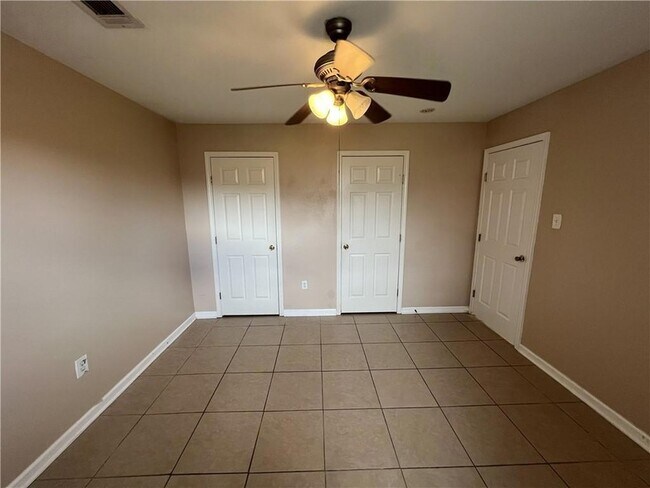 Building Photo - 9102 Titans Dr