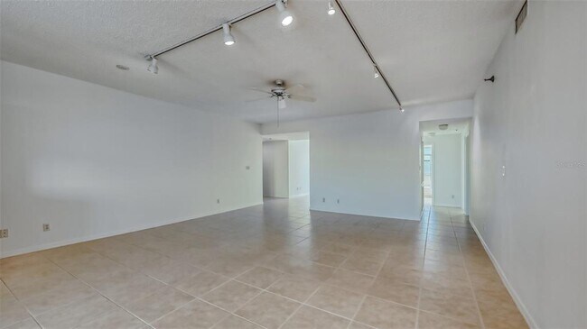 Building Photo - 5400 Eagles Point Cir