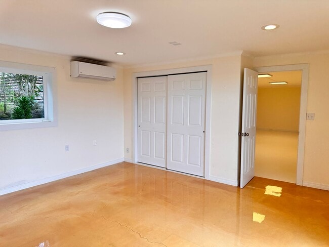 Building Photo - Kaumana Terrace Home
