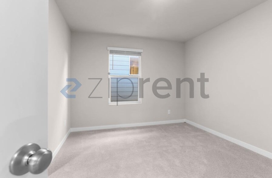 Building Photo - 18823 111th Ave E