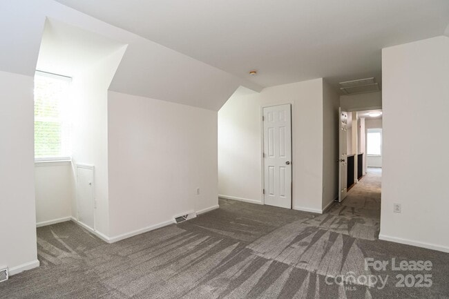 Building Photo - 8506 Ducksbill Dr