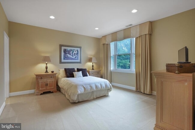 Building Photo - 9864 Walker Glen Ct