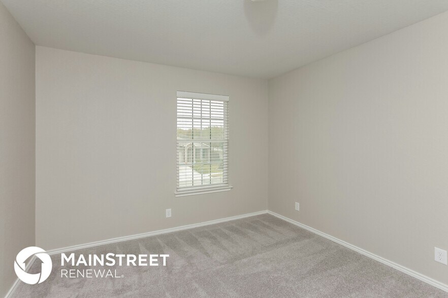 Building Photo - 205 Sunset Heights