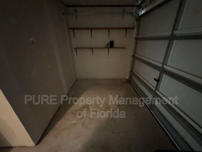 Building Photo - 9 Banyan Course Run