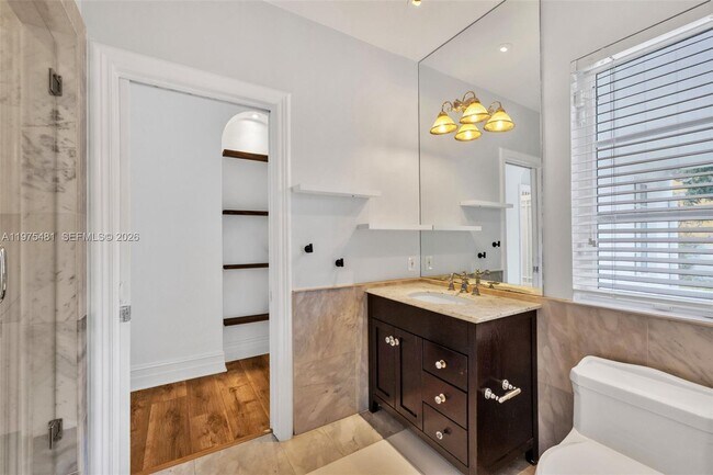 Building Photo - 113 NE 101st St