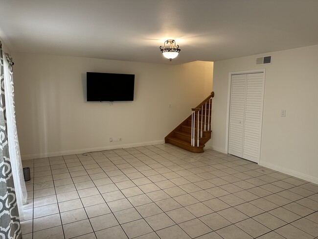 Building Photo - 4381 Ventura Canyon Ave