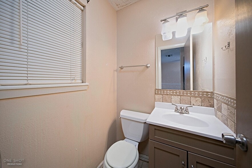 Building Photo - 4613 N 2nd St