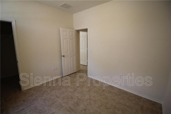 Building Photo - 7200 Altidore Dr
