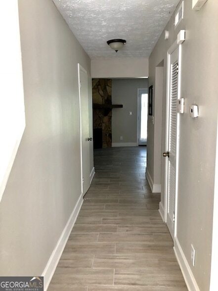 Building Photo - 5958 Sherwood Pl