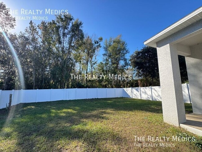 Building Photo - 1999 Marshall St