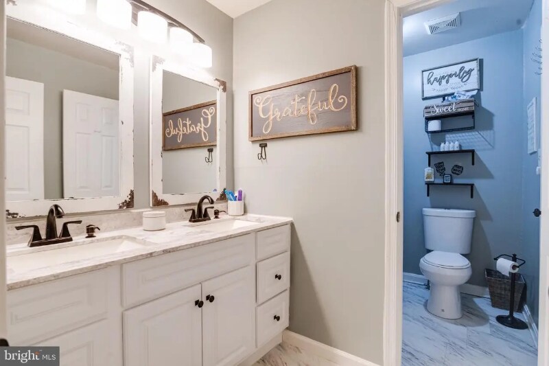 Building Photo - 4252 Chapelgate Pl