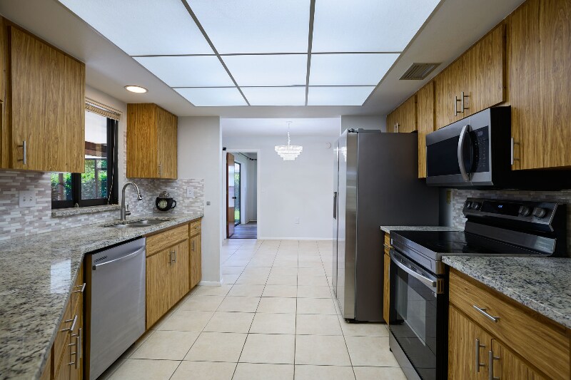 Building Photo - 1008 Pine Forest Ct