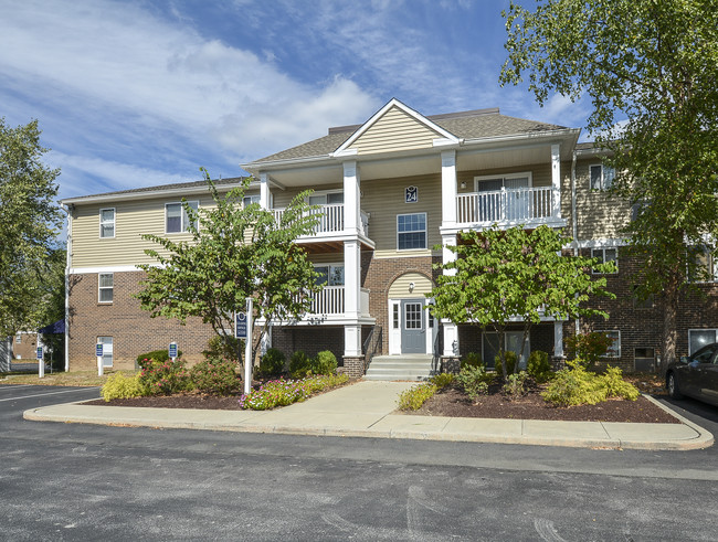 Leasing and Management Office - Glen Eagle Village Apartments