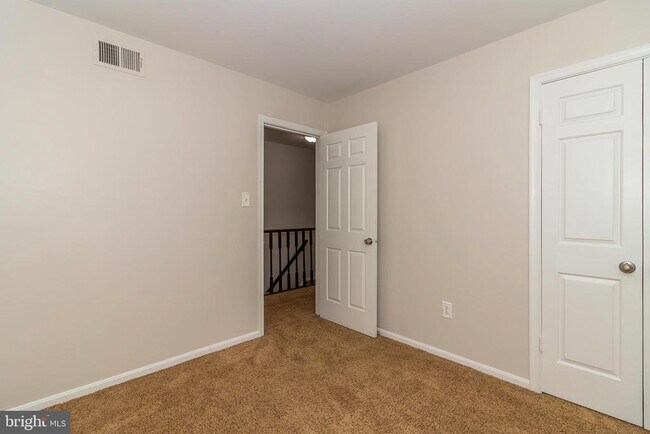 Building Photo - 5581 Ann Peake Dr