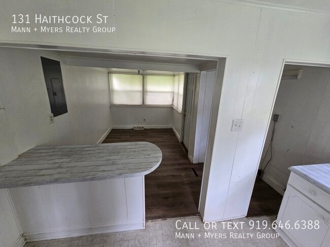 Building Photo - 131 Haithcock St