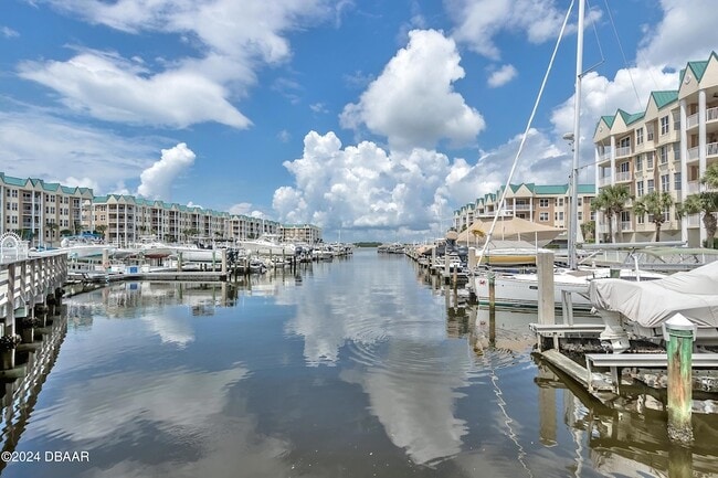 Building Photo - 4626 Harbour Village Blvd