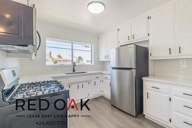 Primary Photo - 663 W 13th St