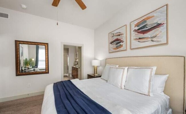 Building Photo - 1 bedroom in Houston TX 77056
