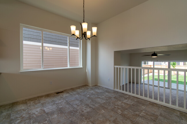 Building Photo - 2055 Moon Rise Dr