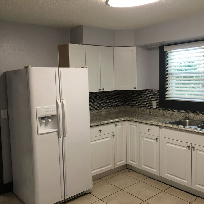 Building Photo - Remodeled 3-Bedroom Ranch Home Near UT and...