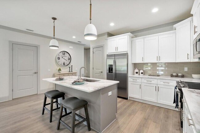 Building Photo - 56 Golden Bell Ct