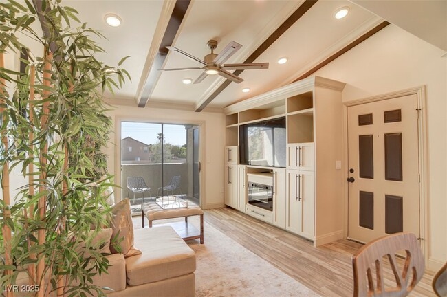 Building Photo - 555 E Silverado Ranch Blvd