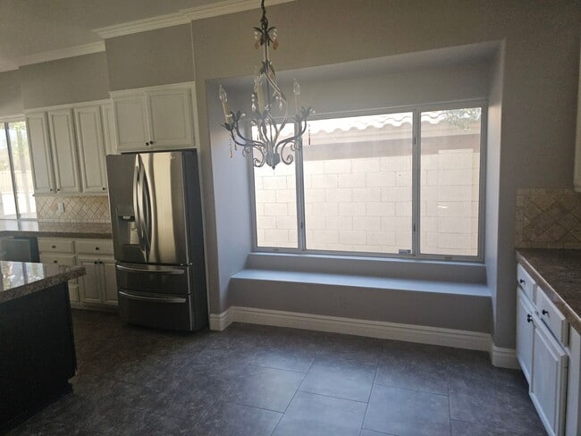 Building Photo - 4 bd 2.5 bth north east scottsdale home with pool