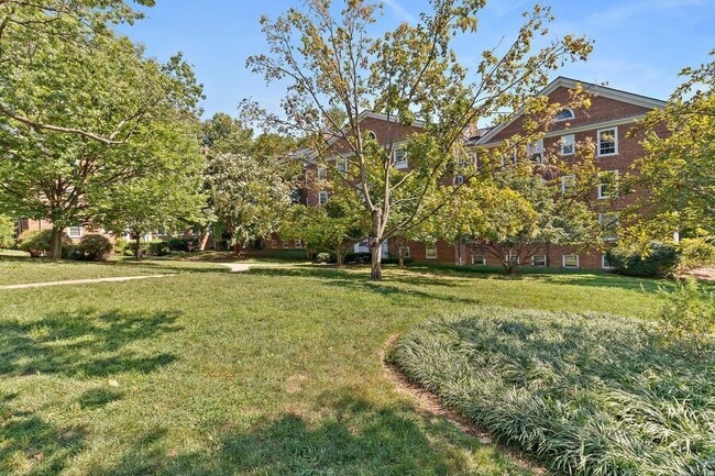 Building Photo - 3810 39th St NW