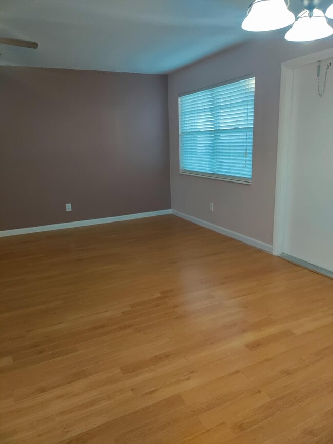 Building Photo - 2600 SE Ocean Blvd