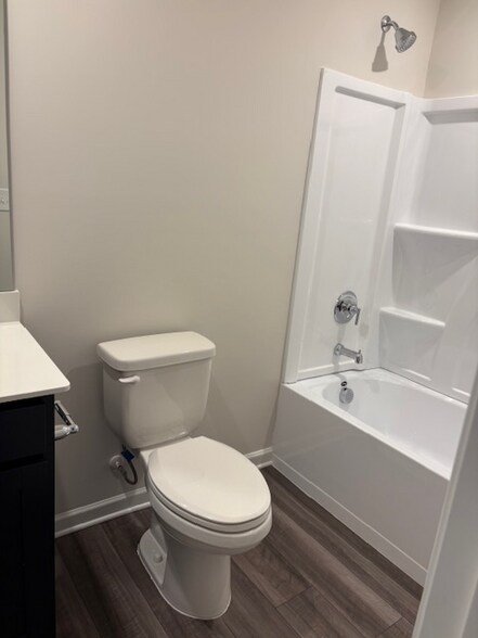 Building Photo - 128 Plumtree Ct