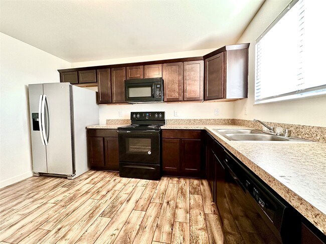 Building Photo - 21155 Gosling Rd