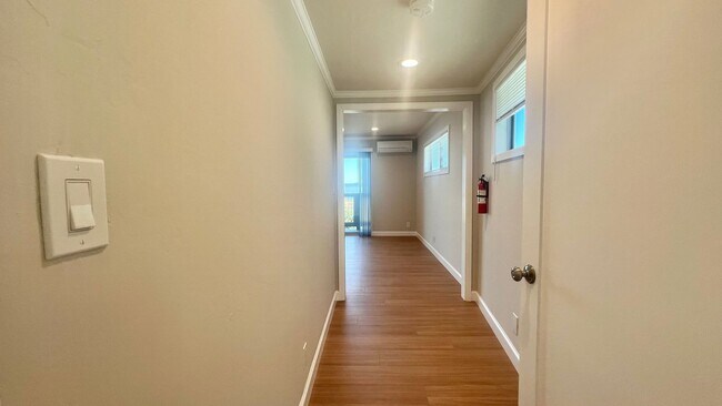 Building Photo - Modern Style and Sophistication, 1-Bed, 1-Bath Living at Hillside in Albany