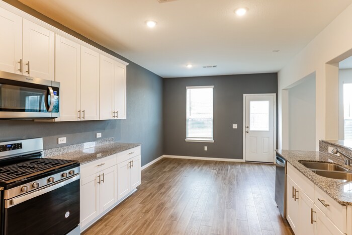 Building Photo - 5707 Finely Run St