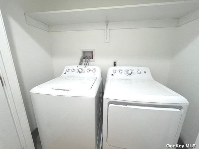 Building Photo - 13 Marwood Rd N