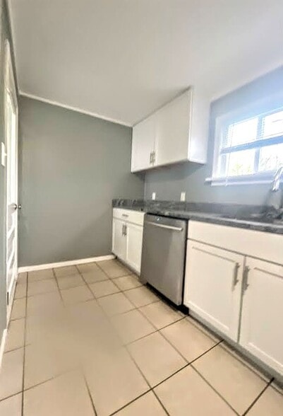 Building Photo - 71 Orchard Dr