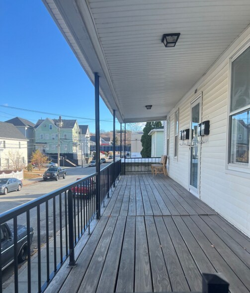 Primary Photo - 185 Brownell St