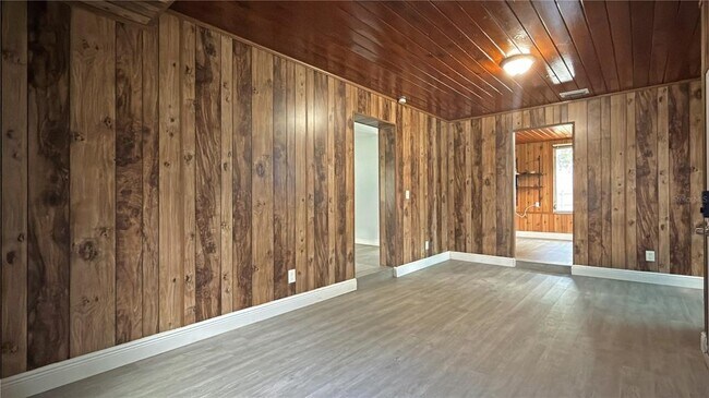 Building Photo - 126 Palm Dr