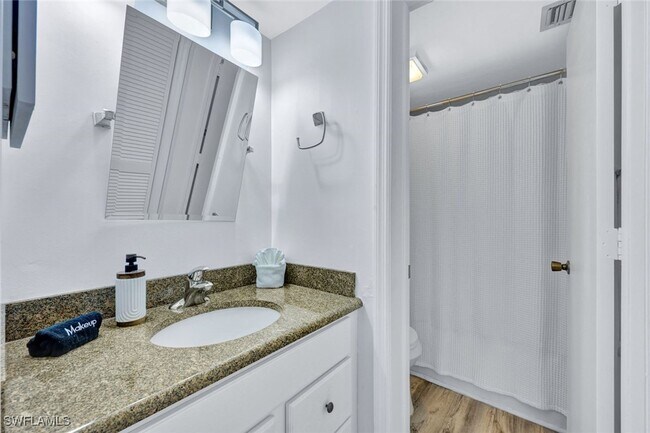 Building Photo - 600 Neapolitan Way