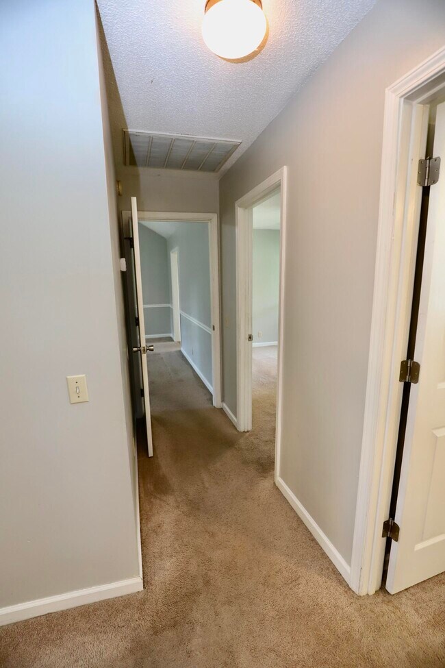 Building Photo - 1450 Morris Way Dr