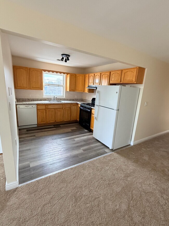 Building Photo - 606 Fulton St