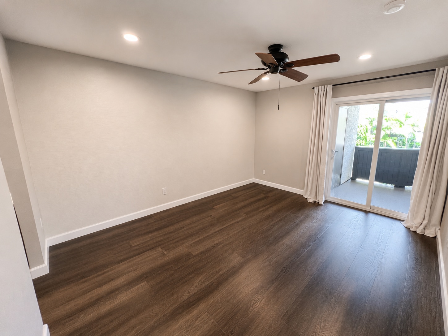 Building Photo - 50 Corniche Dr