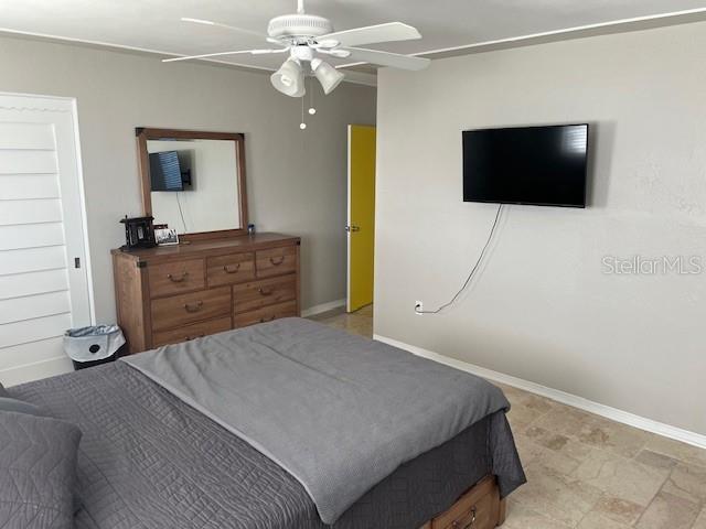 Building Photo - 2220 E Vina Del Mar Blvd