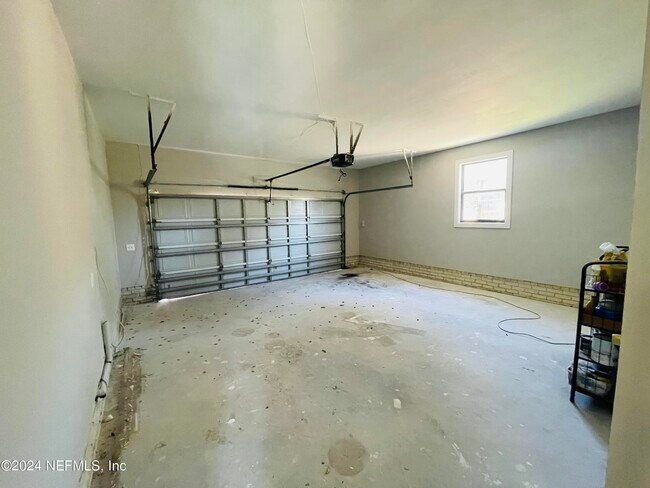 Building Photo - 5350 Selton Ave