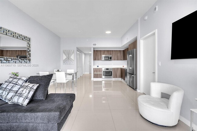 Building Photo - 488 NE 18th St