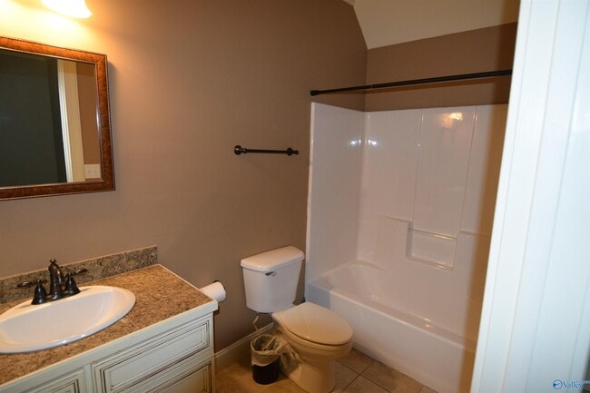 Building Photo - 79 Creekwood Dr