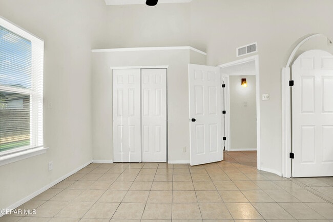 Building Photo - 7212 Westover Dr